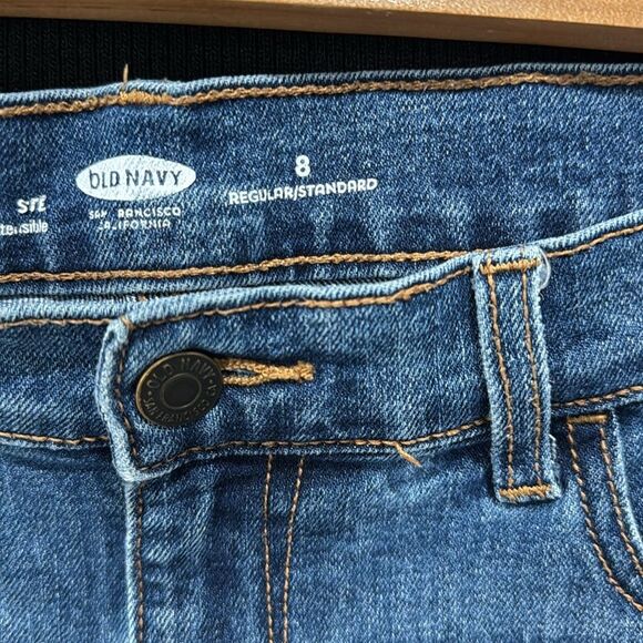 Old Navy Women Shorts Size 8R Stretch Denim Jeans Classic Sexy Medium Blue wash - Picture 2 of 7